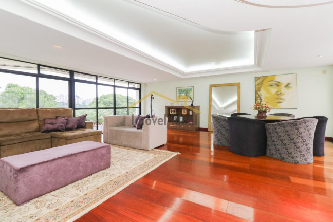 Imagem Casa com 6 Quartos à Venda, 684 m² em Santo Inácio - Curitiba Imagem Casa com 6 Quartos à Venda, 684 m² em Santo Inácio - Curitiba