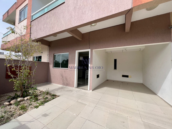 Imagem Sobrado com 3 Quartos à Venda, 93 m² em Perequê - Porto Belo