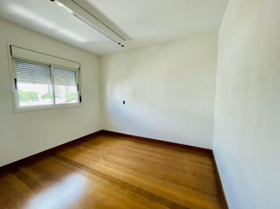Imagem Apartamento com 3 Quartos à Venda, 215 m² em Sumaré - São Paulo Imagem Apartamento com 3 Quartos à Venda, 215 m² em Sumaré - São Paulo