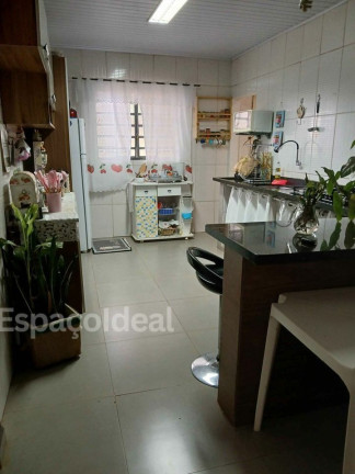 Imagem Casa com 2 Quartos à Venda, 180 m² em Conjunto Habitacional Isaura Pitta Garms - Bauru Imagem Casa com 2 Quartos à Venda, 180 m² em Conjunto Habitacional Isaura Pitta Garms - Bauru