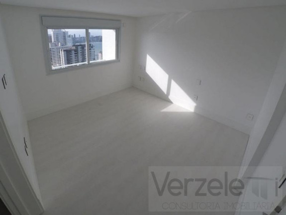 Imagem Apartamento com 3 Quartos à Venda, 151 m² em Centro - Balneário Camboriú Imagem Apartamento com 3 Quartos à Venda, 151 m² em Centro - Balneário Camboriú