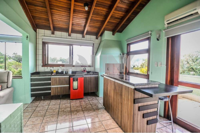Imagem Imóvel com 3 Quartos à Venda, 163 m² em Teresópolis - Porto Alegre Imagem Imóvel com 3 Quartos à Venda, 163 m² em Teresópolis - Porto Alegre