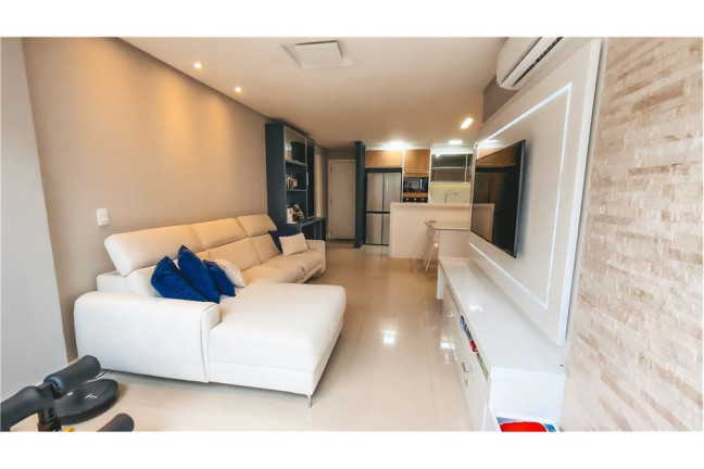 Imagem Imóvel com 2 Quartos à Venda, em Praia Dos Amores - Balneário Camboriú Imagem Imóvel com 2 Quartos à Venda, em Praia Dos Amores - Balneário Camboriú