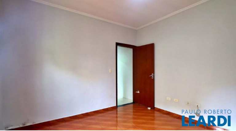 Imagem Casa com 3 Quartos à Venda, 130 m² em Jardim Stella - Santo André Imagem Casa com 3 Quartos à Venda, 130 m² em Jardim Stella - Santo André