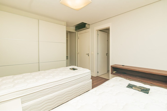 Imagem Apartamento com 3 Quartos à Venda, 265 m² em Bela Vista - Porto Alegre