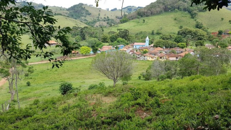 Imagem Imóvel com 2 Quartos à Venda, 100 m² em Pinhalzinho - Gonçalves Imagem Imóvel com 2 Quartos à Venda, 100 m² em Pinhalzinho - Gonçalves