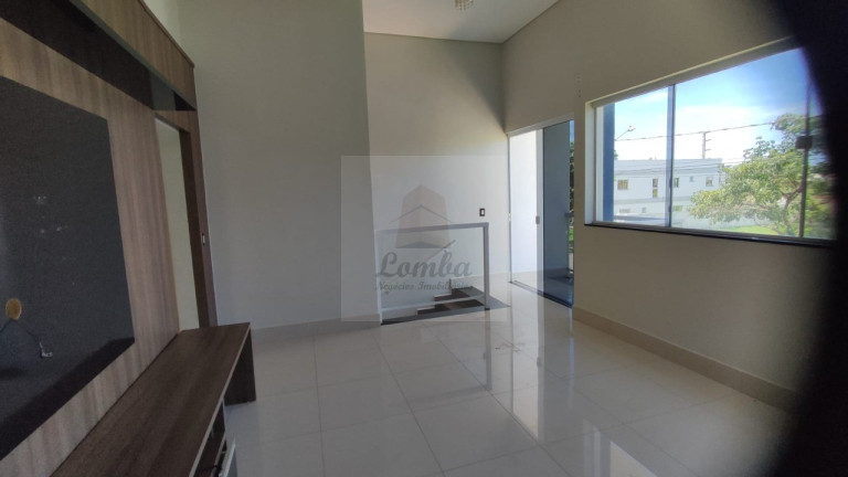 Imagem Casa com 5 Quartos à Venda, 382 m² em Jardim Itália - Cuiabá Imagem Casa com 5 Quartos à Venda, 382 m² em Jardim Itália - Cuiabá