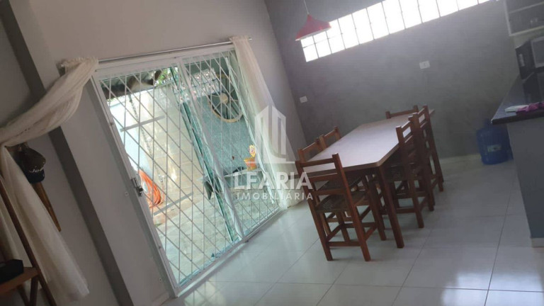 Imagem Casa com 3 Quartos para Temporada, 202 m² em Paese - Itapoá Imagem Casa com 3 Quartos para Temporada, 202 m² em Paese - Itapoá