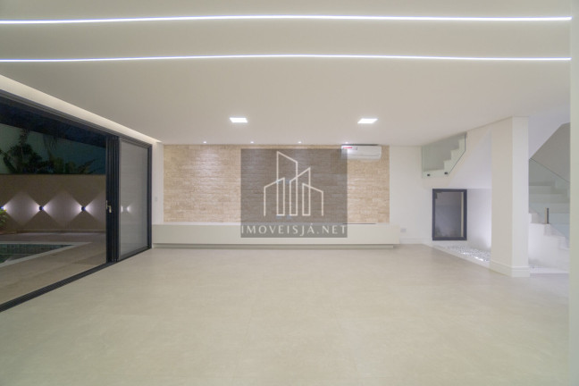 Imagem Casa com 3 Quartos à Venda, 278 m² em Alphaville - Santana De Parnaíba Imagem Casa com 3 Quartos à Venda, 278 m² em Alphaville - Santana De Parnaíba