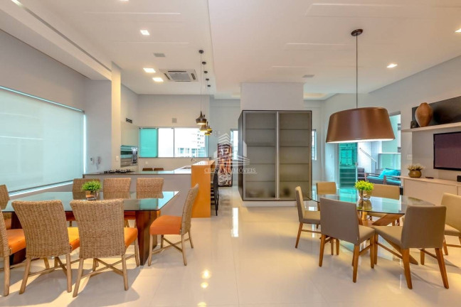 Imagem Apartamento com 3 Quartos à Venda, 131 m² em Centro - Balneário Camboriú