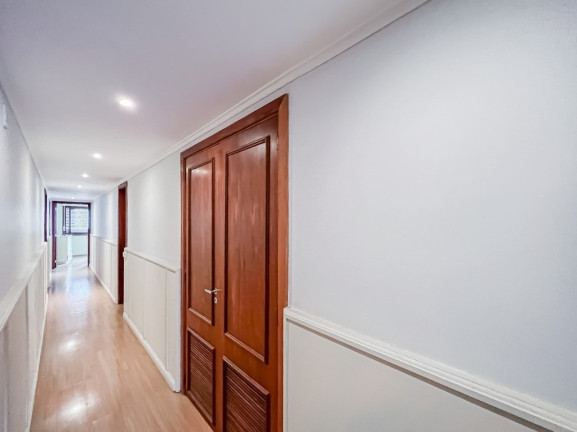 Imagem Apartamento com 3 Quartos à Venda, 182 m² em Moinhos De Vento - Porto Alegre Imagem Apartamento com 3 Quartos à Venda, 182 m² em Moinhos De Vento - Porto Alegre