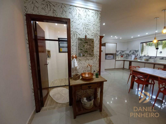 Imagem Sobrado com 3 Quartos à Venda, 175 m² em Canto Do Forte - Praia Grande Imagem Sobrado com 3 Quartos à Venda, 175 m² em Canto Do Forte - Praia Grande