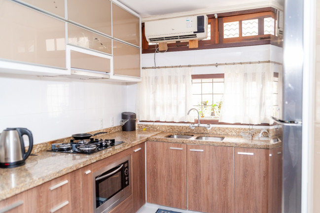 Imagem Casa com 5 Quartos à Venda, 300 m² em Estreito - Florianópolis