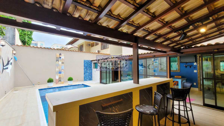 Imagem Imóvel com 4 Quartos à Venda, 262 m² em Freguesia (jacarepaguá) - Rio De Janeiro Imagem Imóvel com 4 Quartos à Venda, 262 m² em Freguesia (jacarepaguá) - Rio De Janeiro