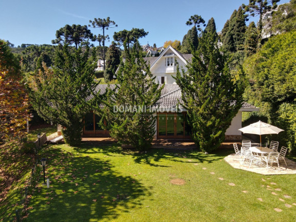 Imagem Casa com 4 Quartos à Venda, 450 m² em Região De Capivari - Campos Do Jordão Imagem Casa com 4 Quartos à Venda, 450 m² em Região De Capivari - Campos Do Jordão