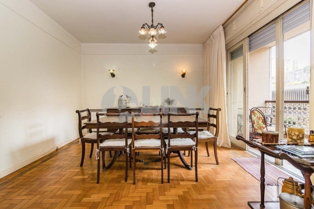 Imagem Apartamento com 3 Quartos à Venda, 190 m² em Rio Branco - Porto Alegre Imagem Apartamento com 3 Quartos à Venda, 190 m² em Rio Branco - Porto Alegre