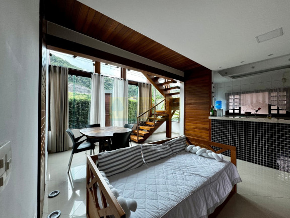 Imagem Sobrado com 3 Quartos à Venda, 202 m² em Jardim Terralão - Caraguatatuba Imagem Sobrado com 3 Quartos à Venda, 202 m² em Jardim Terralão - Caraguatatuba