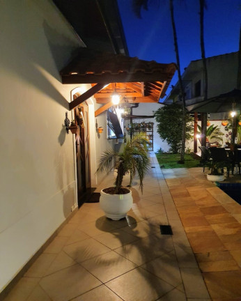 Imagem Casa com 4 Quartos à Venda, 360 m² em Vila Santa Rosa - Guarujá