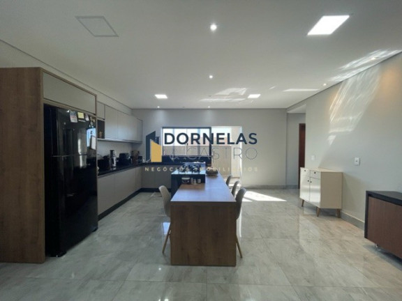 Imagem Casa com 3 Quartos à Venda, 250 m² em Setor Habitacional Arniqueira (águas Claras) - Brasília Imagem Casa com 3 Quartos à Venda, 250 m² em Setor Habitacional Arniqueira (águas Claras) - Brasília