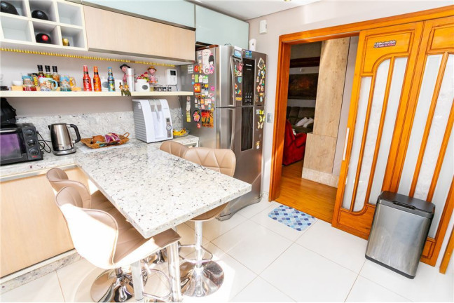 Imagem Casa com 4 Quartos à Venda, 400 m² em Jardim Planalto - Porto Alegre Imagem Casa com 4 Quartos à Venda, 400 m² em Jardim Planalto - Porto Alegre