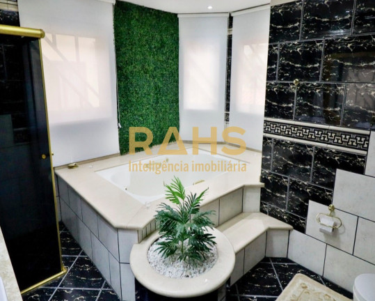 Imagem Casa com 6 Quartos à Venda, 400 m² em Costa E Silva - Joinville Imagem Casa com 6 Quartos à Venda, 400 m² em Costa E Silva - Joinville