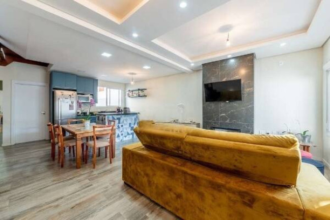 Imagem Casa com 3 Quartos à Venda, 137 m² em Chácara Das Pedras - Porto Alegre