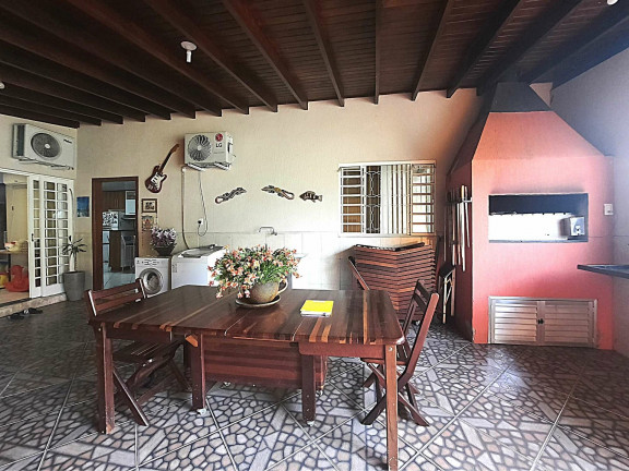 Imagem Casa com 3 Quartos à Venda, 320 m² em Santa Isabel - Viamão