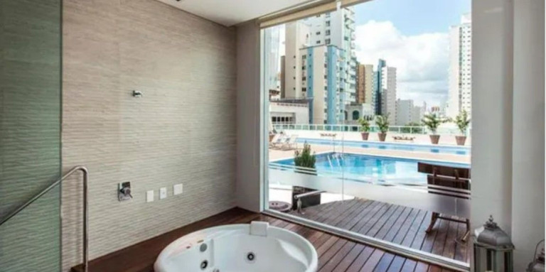 Imagem Apartamento com 3 Quartos à Venda, 165 m² em Pioneiros - Balneario Camboriu Imagem Apartamento com 3 Quartos à Venda, 165 m² em Pioneiros - Balneario Camboriu