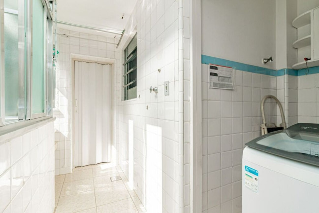 Imagem Apartamento com 2 Quartos à Venda, 68 m² em Menino Deus - Porto Alegre Imagem Apartamento com 2 Quartos à Venda, 68 m² em Menino Deus - Porto Alegre