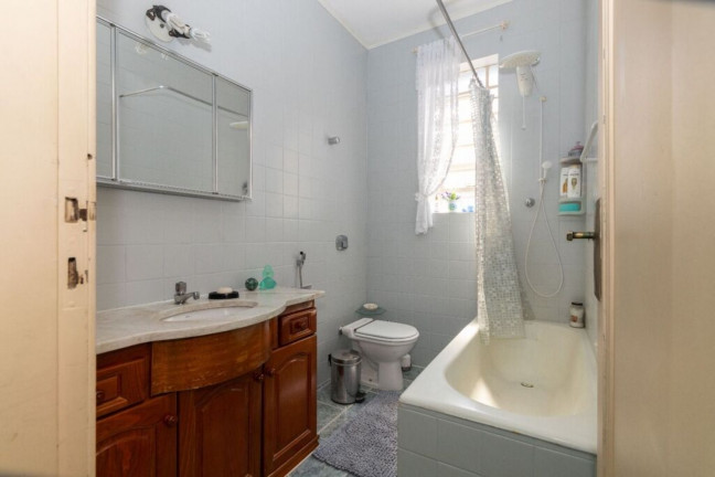 Imagem Imóvel com 3 Quartos à Venda, 101 m² em Petrópolis - Porto Alegre Imagem Imóvel com 3 Quartos à Venda, 101 m² em Petrópolis - Porto Alegre