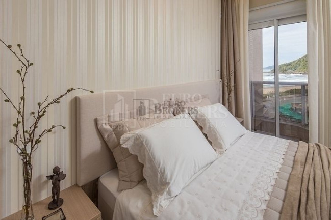 Imagem Apartamento com 4 Quartos à Venda, 215 m² em Balneário Santa Clara - Itajaí