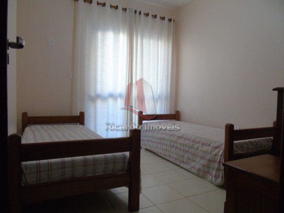 Imagem Imóvel com 3 Quartos à Venda, em Vila Nova - Cabo Frio Imagem Imóvel com 3 Quartos à Venda, em Vila Nova - Cabo Frio