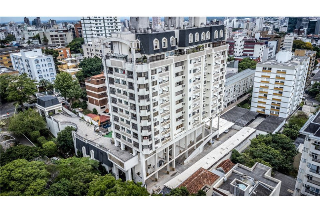 Imagem Imóvel com 3 Quartos à Venda, em Mont Serrat - Porto Alegre Imagem Imóvel com 3 Quartos à Venda, em Mont Serrat - Porto Alegre