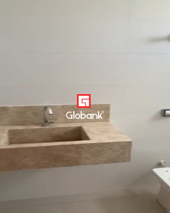 Imagem Imóvel com 3 Quartos à Venda, 250 m² em Centro - Montes Claros Imagem Imóvel com 3 Quartos à Venda, 250 m² em Centro - Montes Claros