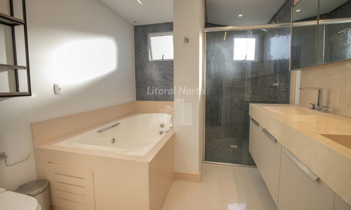 Imagem Cobertura com 5 Quartos à Venda, 261 m² em Barra Sul - Balneário Camboriú Imagem Cobertura com 5 Quartos à Venda, 261 m² em Barra Sul - Balneário Camboriú