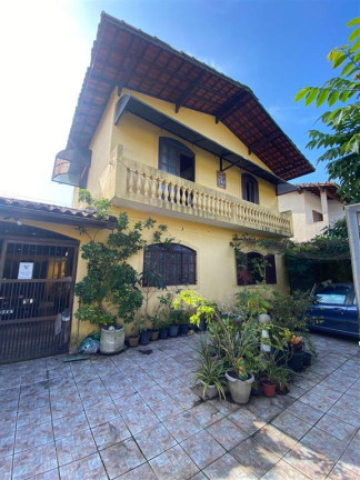 Imagem Casa com 3 Quartos à Venda, 196 m² em Caiçara - Praia Grande Imagem Casa com 3 Quartos à Venda, 196 m² em Caiçara - Praia Grande