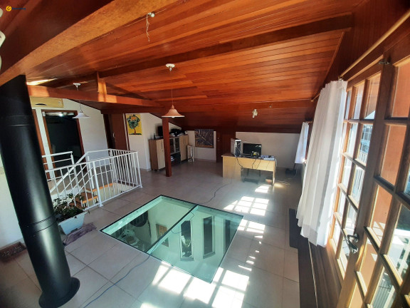 Imagem Casa com 6 Quartos à Venda, 391 m² em Carvoeira - Florianópolis Imagem Casa com 6 Quartos à Venda, 391 m² em Carvoeira - Florianópolis