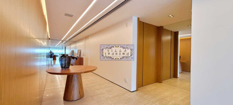 Imagem Apartamento com 2 Quartos à Venda, 260 m² em Lagoa - Rio De Janeiro Imagem Apartamento com 2 Quartos à Venda, 260 m² em Lagoa - Rio De Janeiro