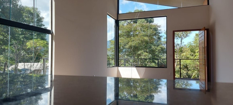 Imagem Casa com 3 Quartos à Venda, 134 m² em Vargem Grande - Teresópolis Imagem Casa com 3 Quartos à Venda, 134 m² em Vargem Grande - Teresópolis