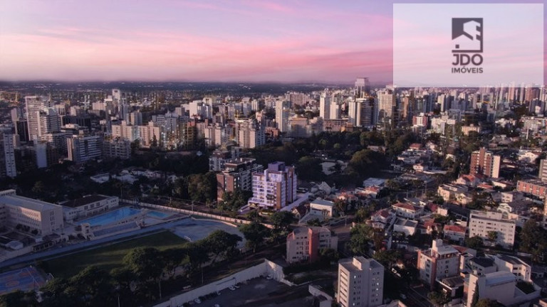 Imagem Apartamento com 3 Quartos à Venda, 154 m² em Centro - Curitiba Imagem Apartamento com 3 Quartos à Venda, 154 m² em Centro - Curitiba