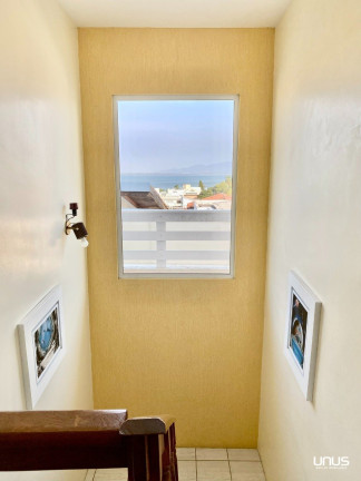 Imagem Casa com 5 Quartos à Venda, 420 m² em Coqueiros - Florianópolis
