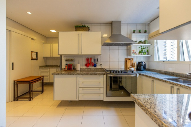 Imagem Imóvel com 4 Quartos à Venda, 311 m² em Vila Nova Conceição - São Paulo