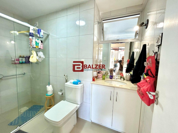 Imagem Apartamento com 3 Quartos à Venda, 117 m² em Centro - Florianópolis Imagem Apartamento com 3 Quartos à Venda, 117 m² em Centro - Florianópolis