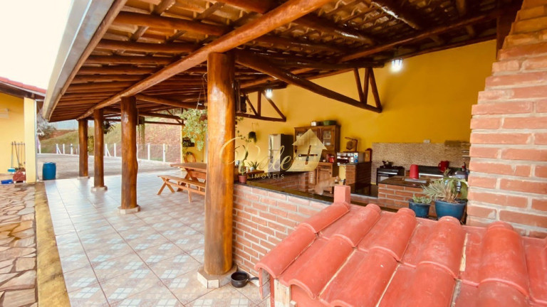 Imagem Imóvel com 3 Quartos à Venda, 220 m² em Centro - Monteiro Lobato Imagem Imóvel com 3 Quartos à Venda, 220 m² em Centro - Monteiro Lobato