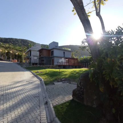 Imagem Casa com 3 Quartos à Venda, 339 m² em Praia De Taquaras - Balneário Camboriú