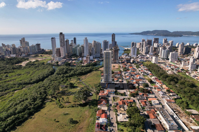 Imagem Imóvel com 2 Quartos à Venda, 64 m² em Perequê - Porto Belo Imagem Imóvel com 2 Quartos à Venda, 64 m² em Perequê - Porto Belo