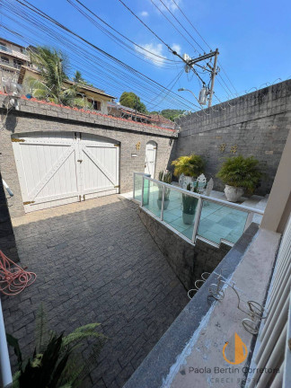 Imagem Casa com 3 Quartos à Venda, 598 m² em Centro - São Gonçalo Imagem Casa com 3 Quartos à Venda, 598 m² em Centro - São Gonçalo