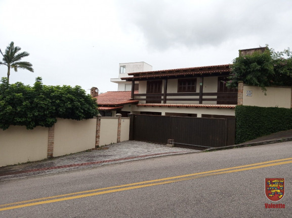 Imagem Casa com 6 Quartos à Venda, em Coqueiros - Florianópolis Imagem Casa com 6 Quartos à Venda, em Coqueiros - Florianópolis