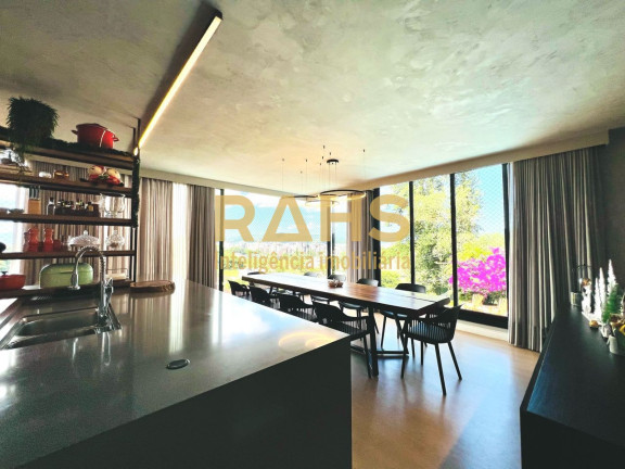 Imagem Casa com 3 Quartos à Venda, 294 m² em América - Joinville Imagem Casa com 3 Quartos à Venda, 294 m² em América - Joinville