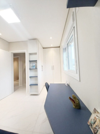Imagem Sobrado com 3 Quartos à Venda, 153 m² em Camobi - Santa Maria
